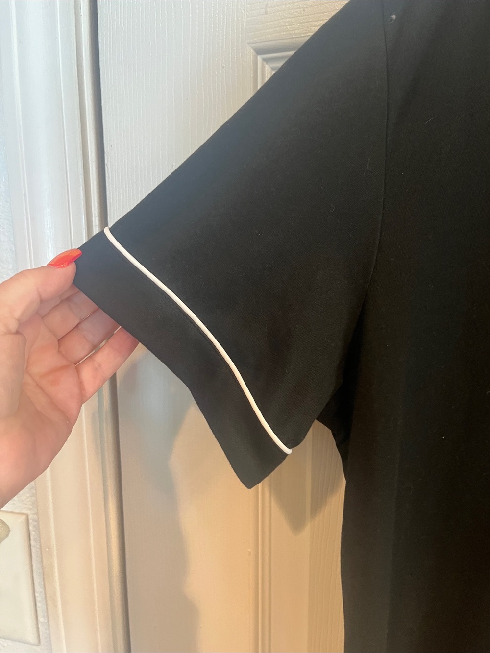 Classic Black Short-Sleeve Button Nightshirt with White Piping - Picture 3 of 5